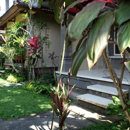 Suastika Guest House Ubud Esterno foto