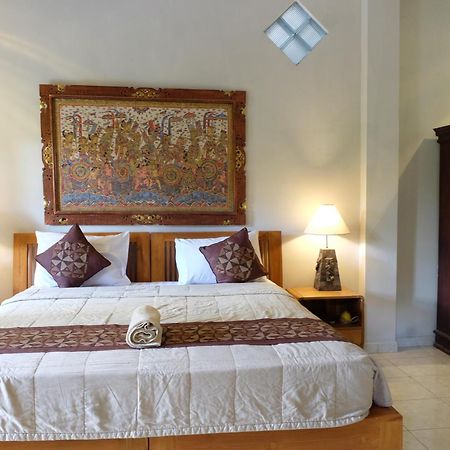 Suastika Guest House Ubud Esterno foto