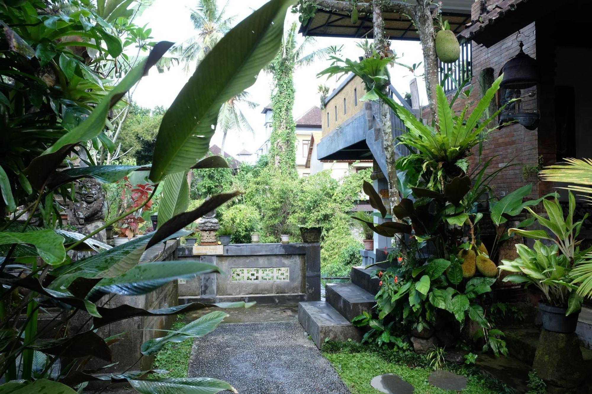 Suastika Guest House Ubud Esterno foto