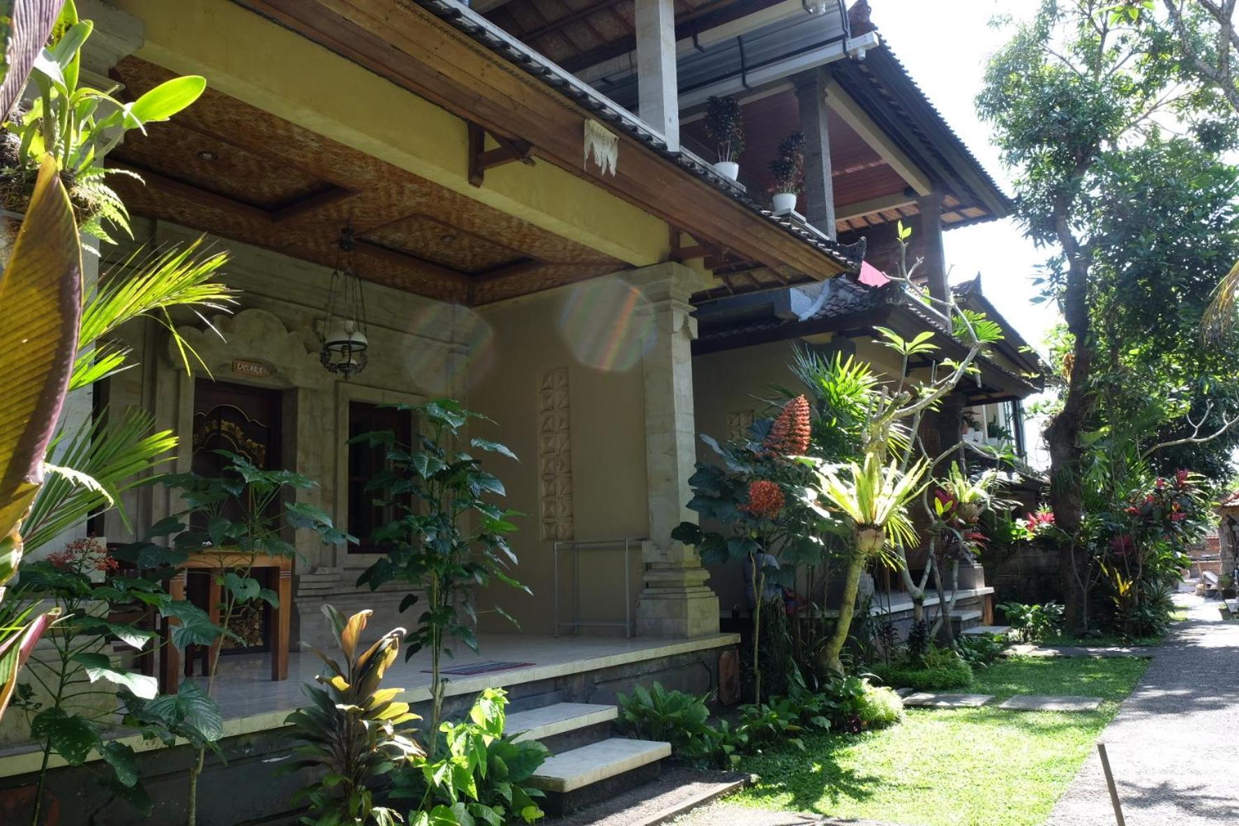 Suastika Guest House Ubud Esterno foto